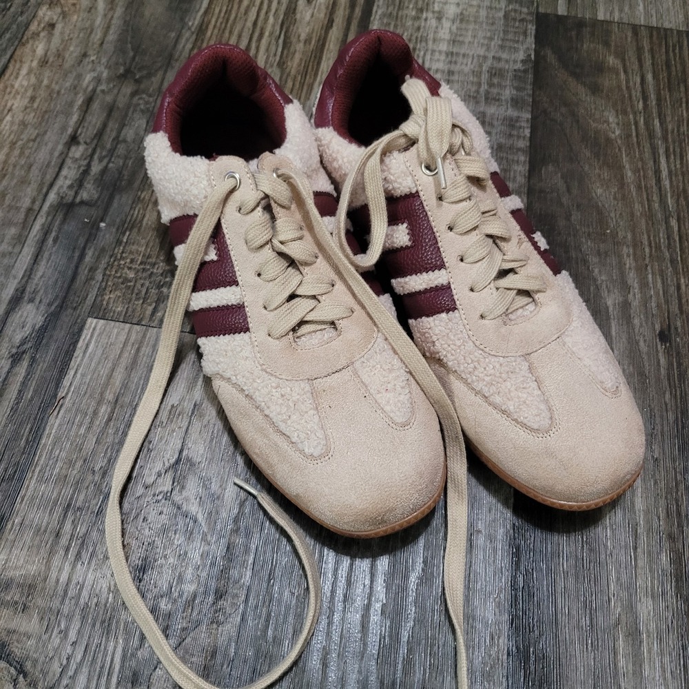 Dirty Laundry TGF-002 Women's 10 Sherpa GAT Retro Sneakers Burgundy Gum Sole